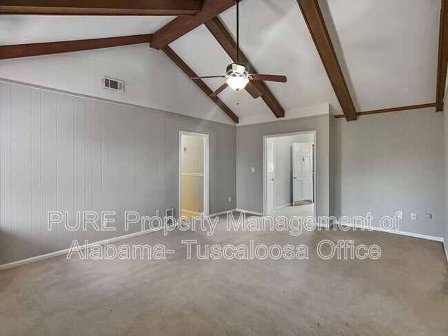 Building Photo - 4417 4th Ave E