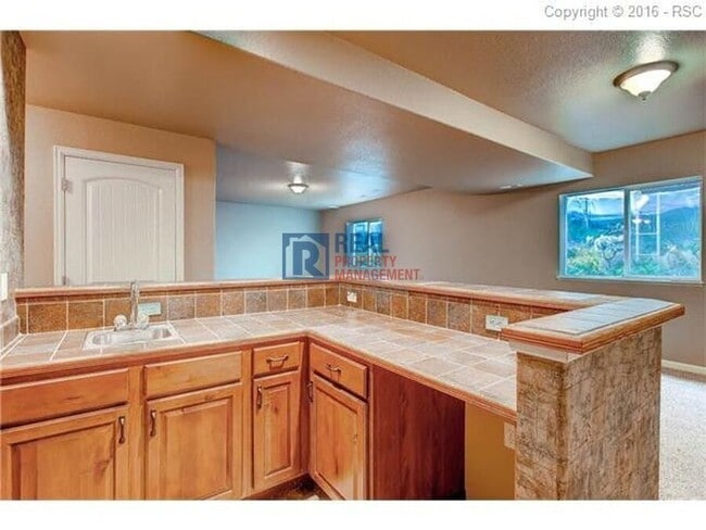 Building Photo - 8044 Lodi Ln