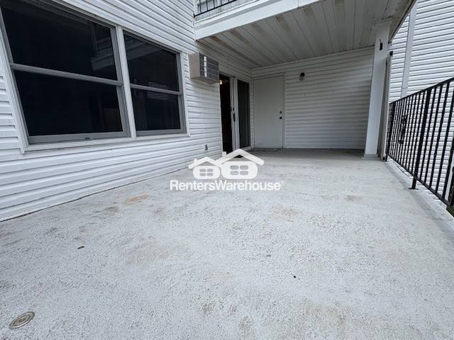 Building Photo - 301 3rd St S