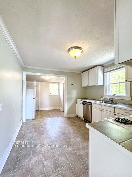 Building Photo - 1304 Joseph Ave