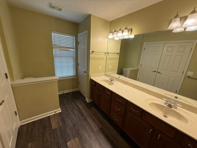 Building Photo - 3604 Brookgreen Cir