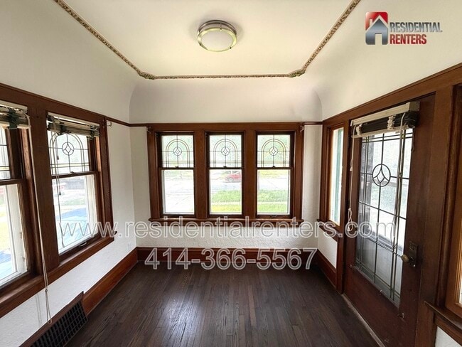 Building Photo - 3031 N 60th St