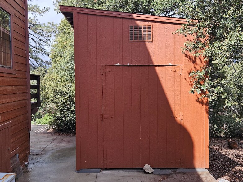 Building Photo - 2105 Bernina Dr