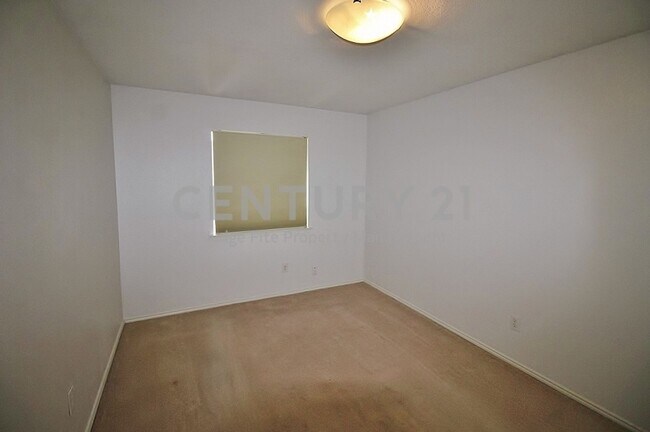 Building Photo - Adorable 3/2/2 in Mansfield ISD For Rent!