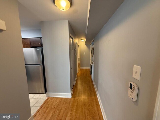 Building Photo - 30 Bridgewater Dr