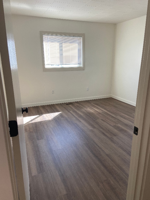 Building Photo - 414 E Sanson Ave