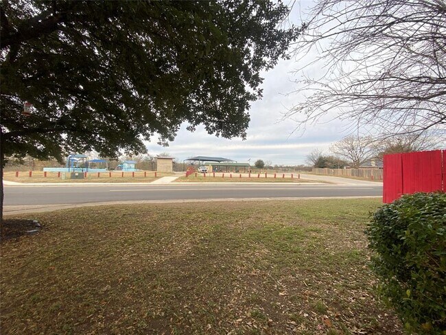Building Photo - 550 Britni Loop