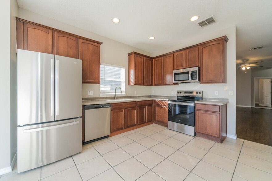 Building Photo - 4316 Creeks Run Blvd