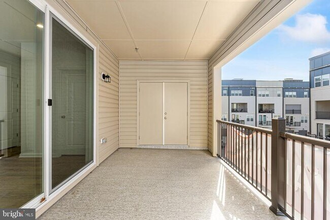 Building Photo - 2514 Neabsco Common Pl