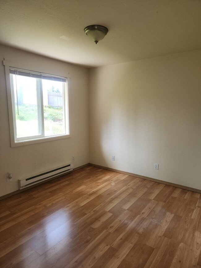 Building Photo - Rambler Available For Rent!!