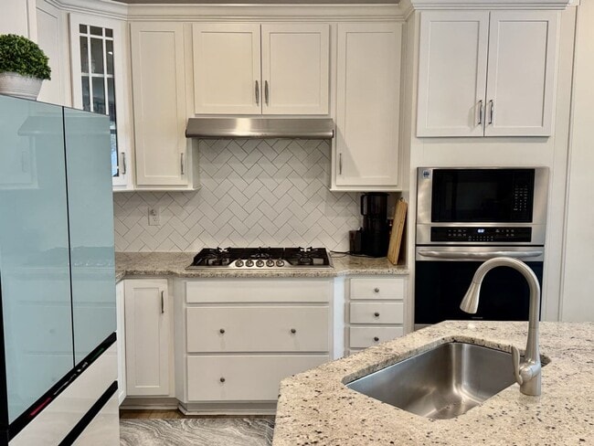 Building Photo - Like new home in Harrisburg!!