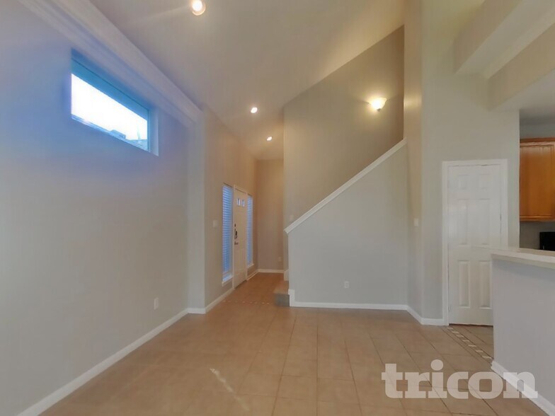 Building Photo - 2907 Crescent Star Rd