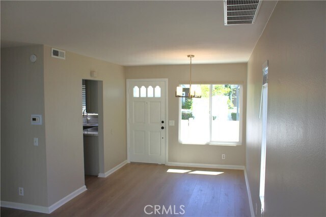 Building Photo - 45 Briarwood