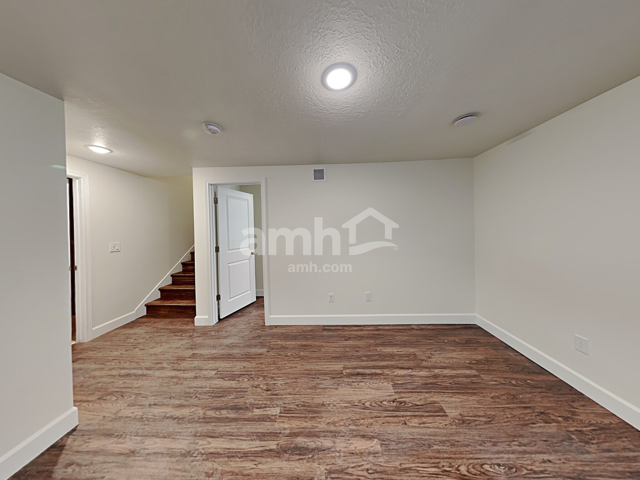 Building Photo - 4418 N Poplar St