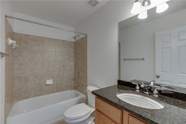 Building Photo - 2777 Loftview Square