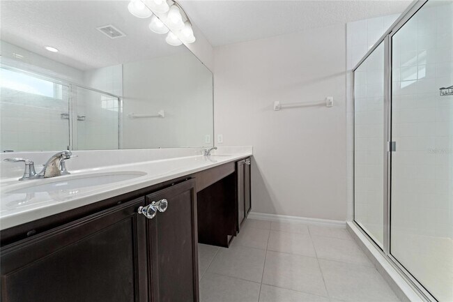 Building Photo - 3832 Corona Ct