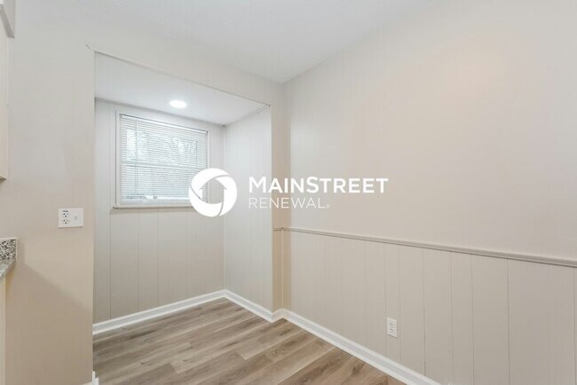 Building Photo - 3 Bedroom Pet-Friendly Home in ST CHARLES,...