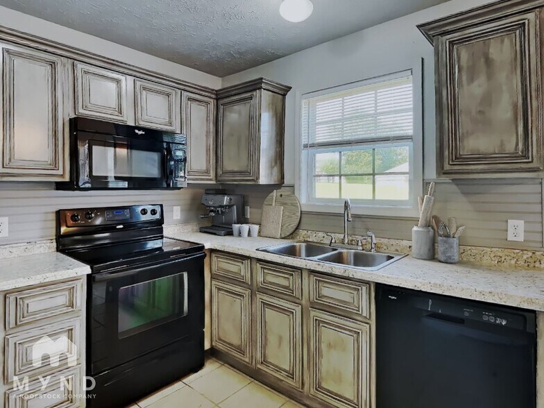 Building Photo - 5635 S Farm Rd 145