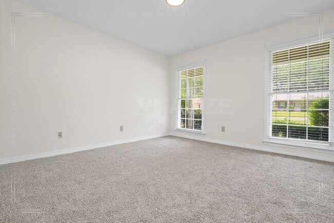 Building Photo - Spacious 4BR/2.5BA West Mobile Home – Room to Grow in a Convenient Location!