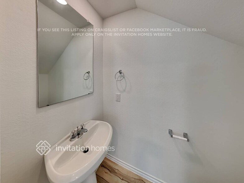 Building Photo - 24127 Mustang Run Dr