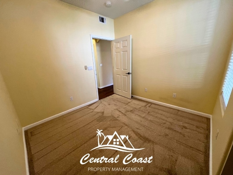 Building Photo - 0 Sunrise Dr