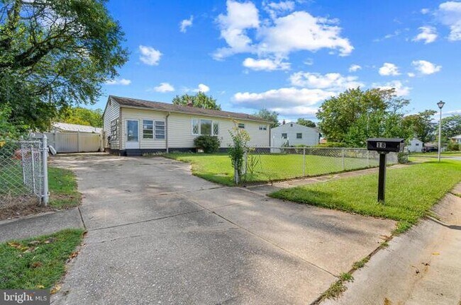 Building Photo - 18 John Collins Cir