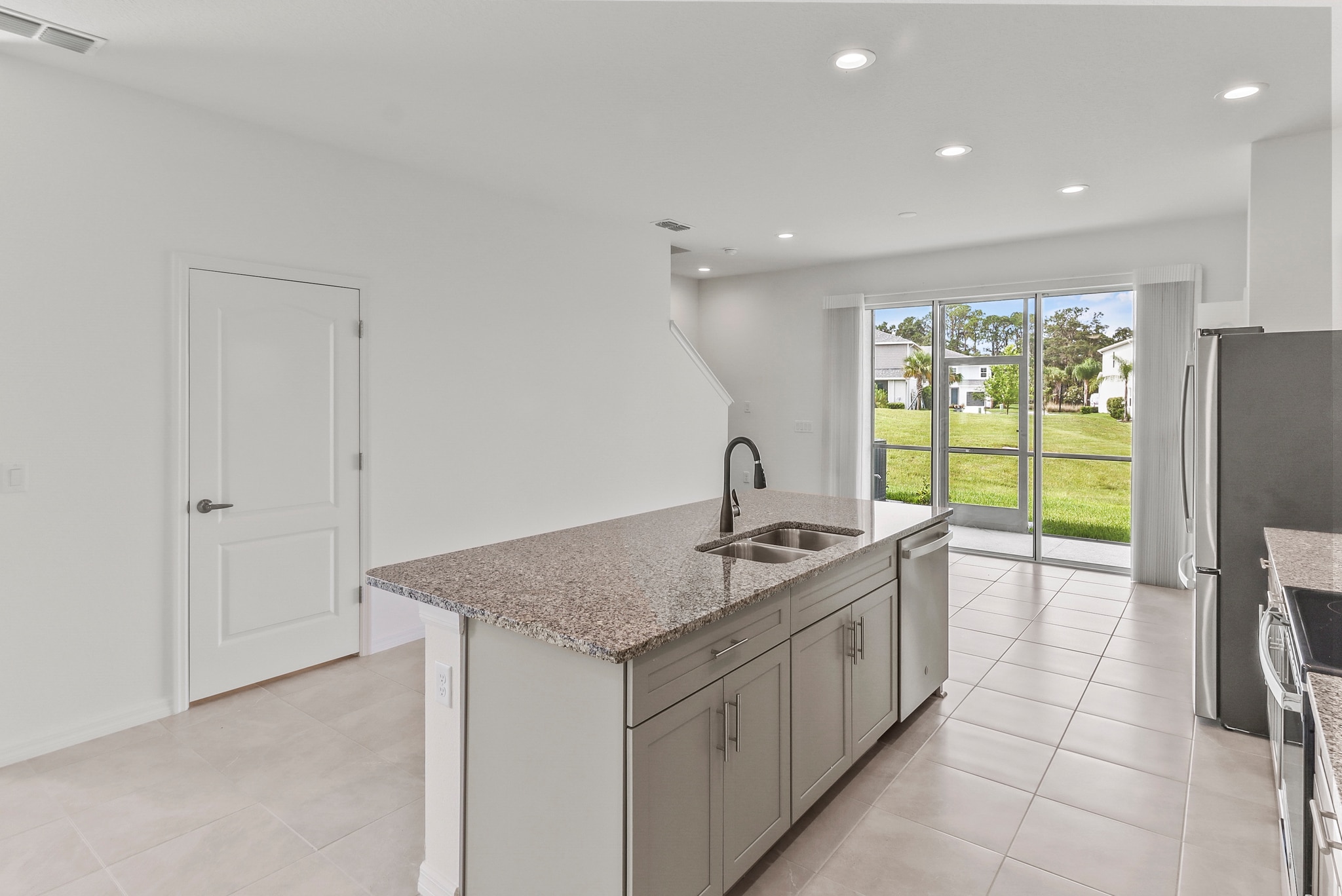 Building Photo - 11699 Bluestone Ct