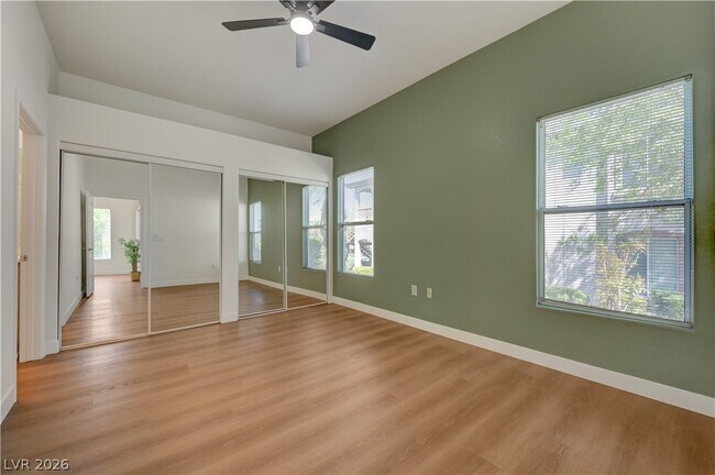 Building Photo - 2305 W Horizon Ridge Pkwy
