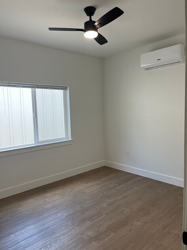 Building Photo - Brand New Build on Old Alturas - ALL Electric with City of Redding Solar!