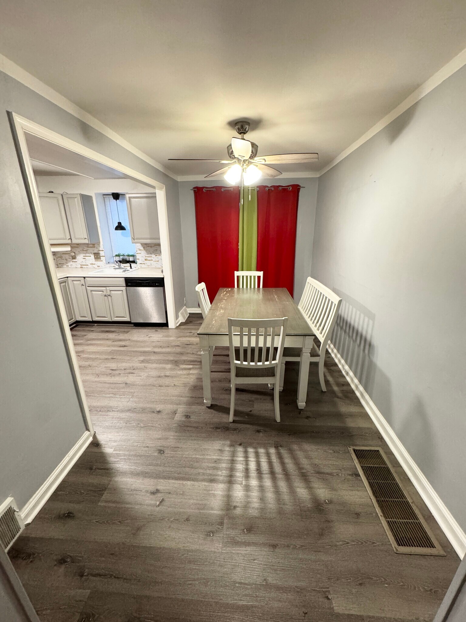 Building Photo - 8114 Terry St