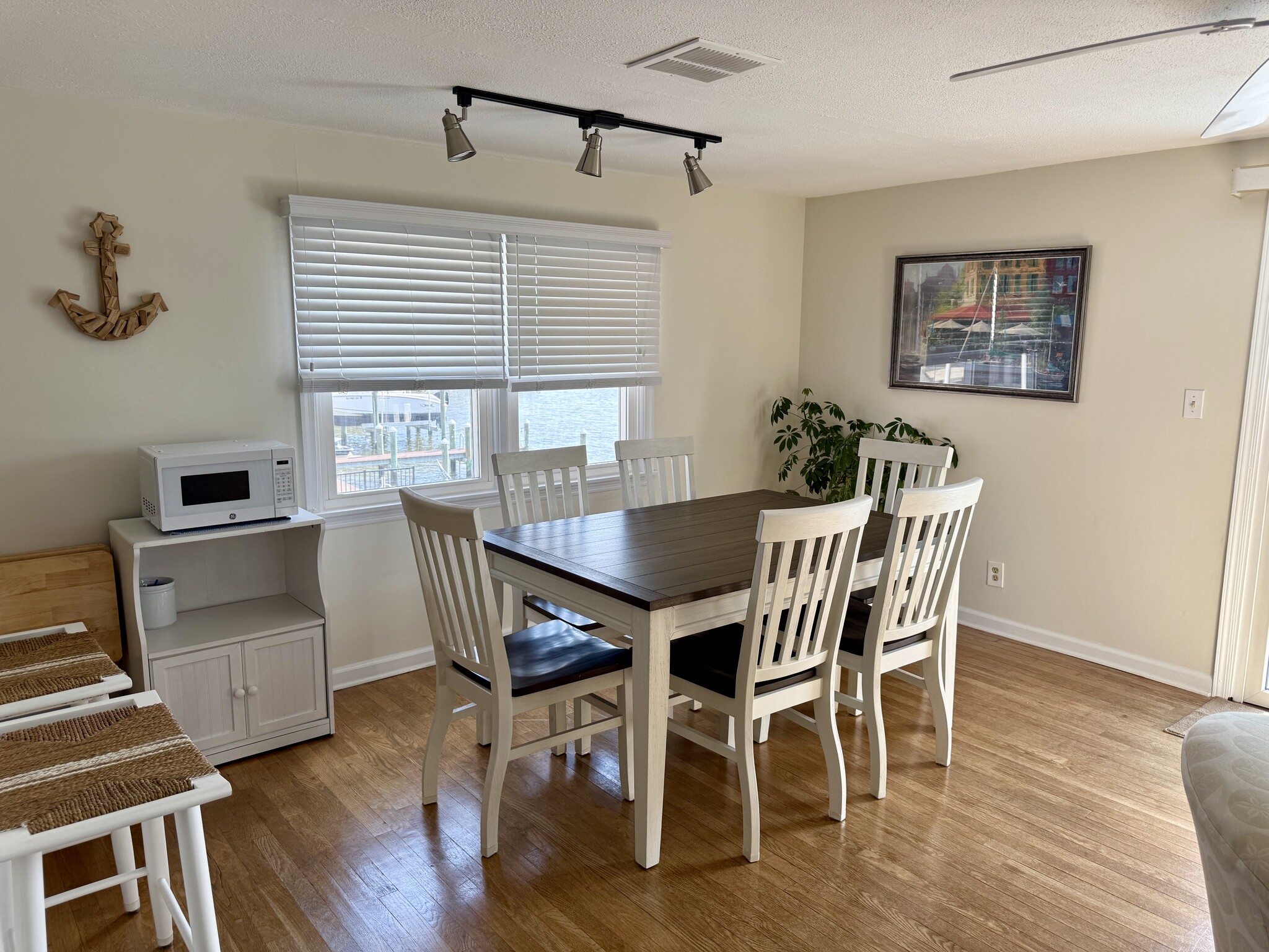 Building Photo - 435 Harborside Dr W