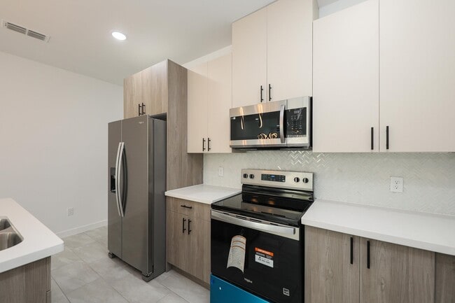 Building Photo - 8218 Casa Verde Rd