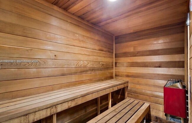 Building Photo - 2150 Sans Souci Blvd