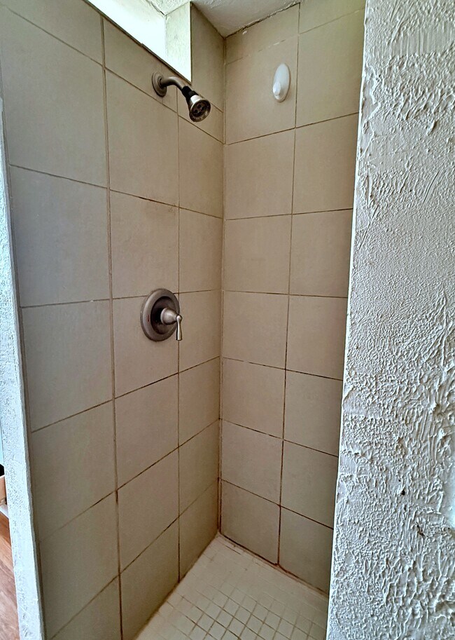 Building Photo - 2746 SE 73rd Ave