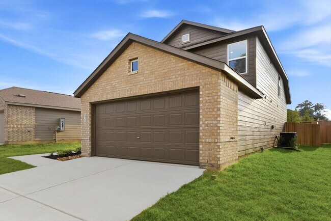 Building Photo - 15219 Abella Dr
