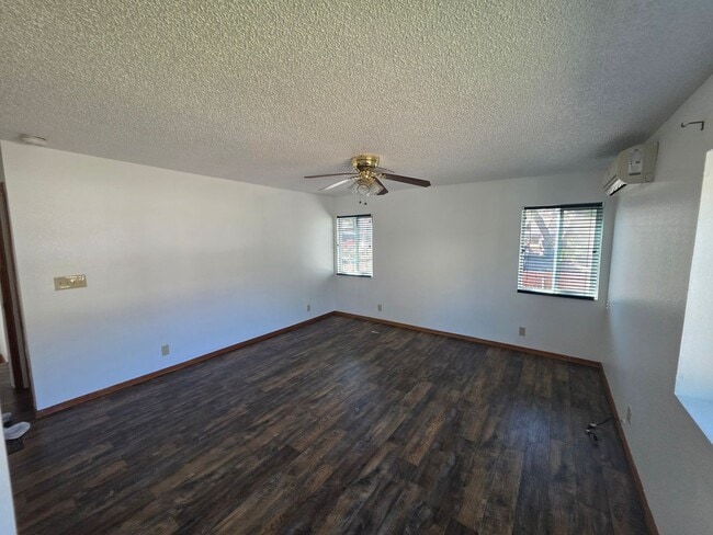 Building Photo - 3 Bedroom Home for Rent with RV Parking, Rock Views & Large Lot