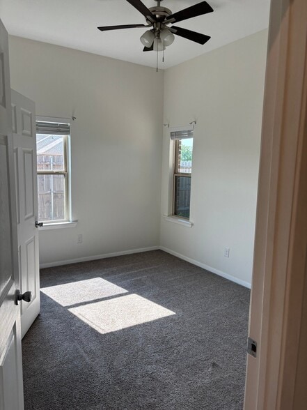 Building Photo - 524 Wood Dr