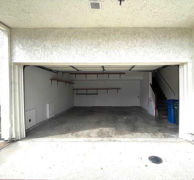 Building Photo - Great townhome in Del Cerro!