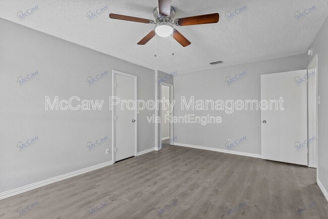 Building Photo - 4300 Segura Ct N