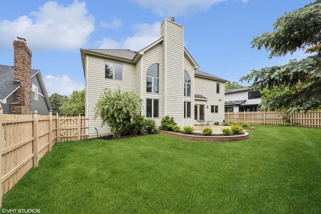 Building Photo - 1040 Buckingham Dr
