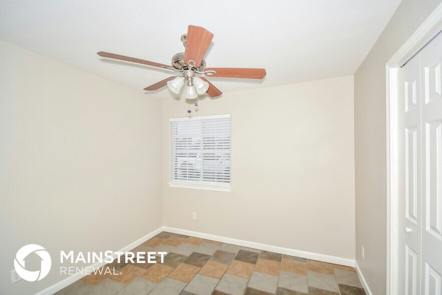 Building Photo - 10 4th St W