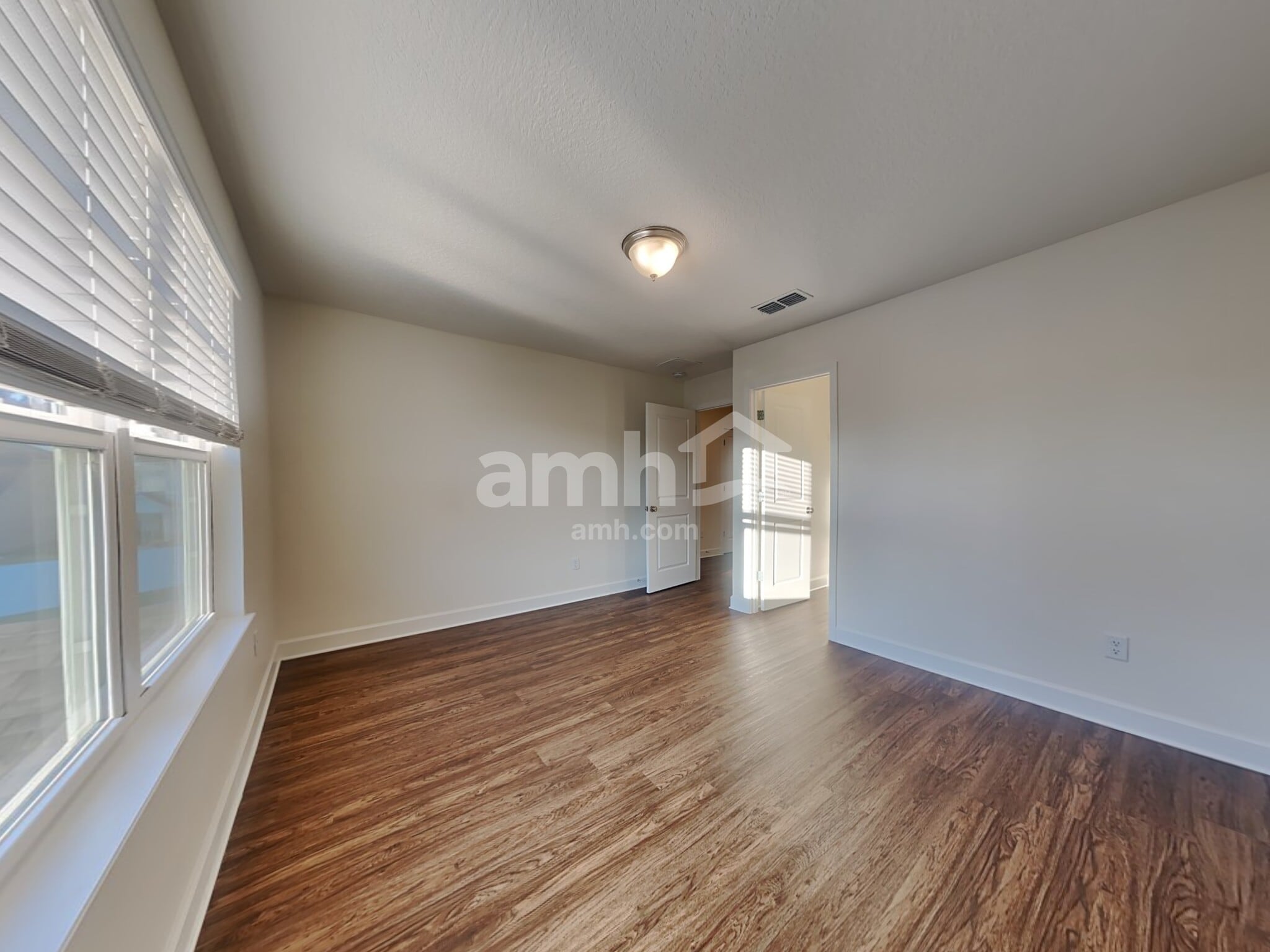 Building Photo - 3051 Creek Village Ln