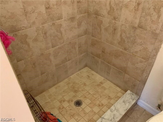 Building Photo - 1908 Haviland Ave S