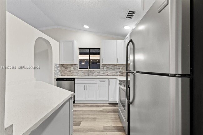 Building Photo - 9701 W Daffodil Ln