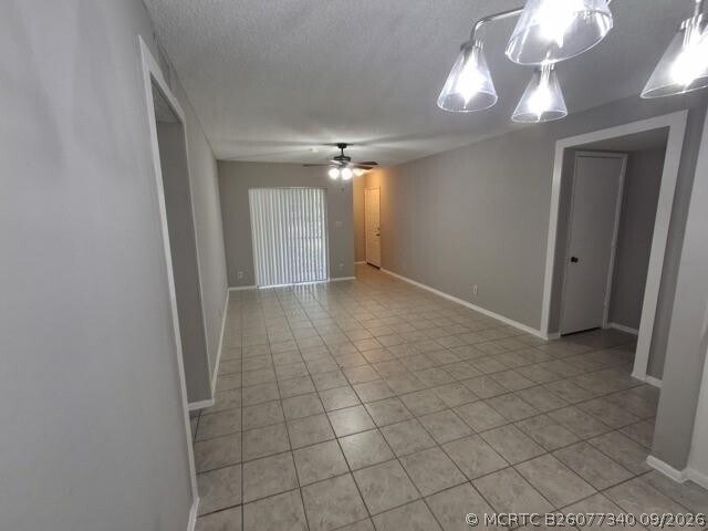 Building Photo - 701 Gardens Dr