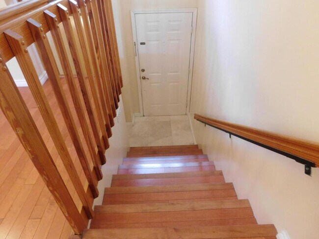 Building Photo - 21 Via de Casas Sur Via