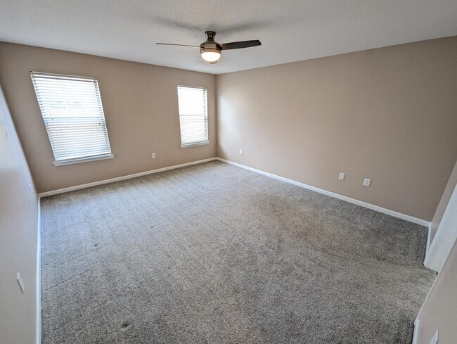 Building Photo - 1950 Catline Cir