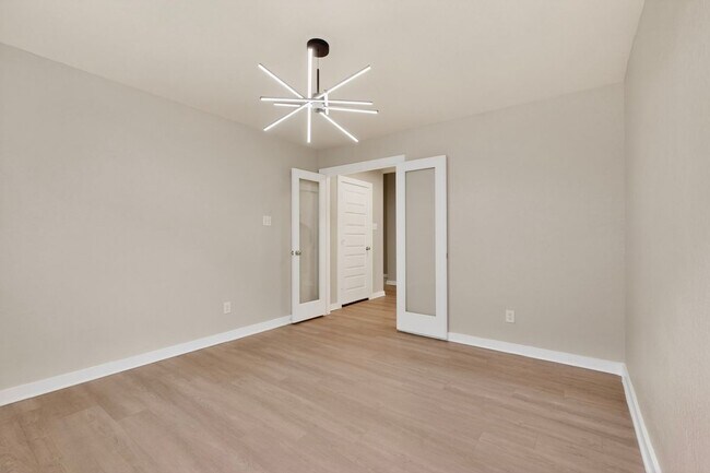 Building Photo - 7619 Toledo Bend