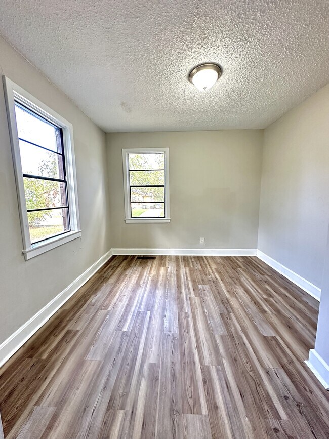 Building Photo - 200 23rd St SW