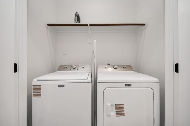 Building Photo - 2524 Live Oak St